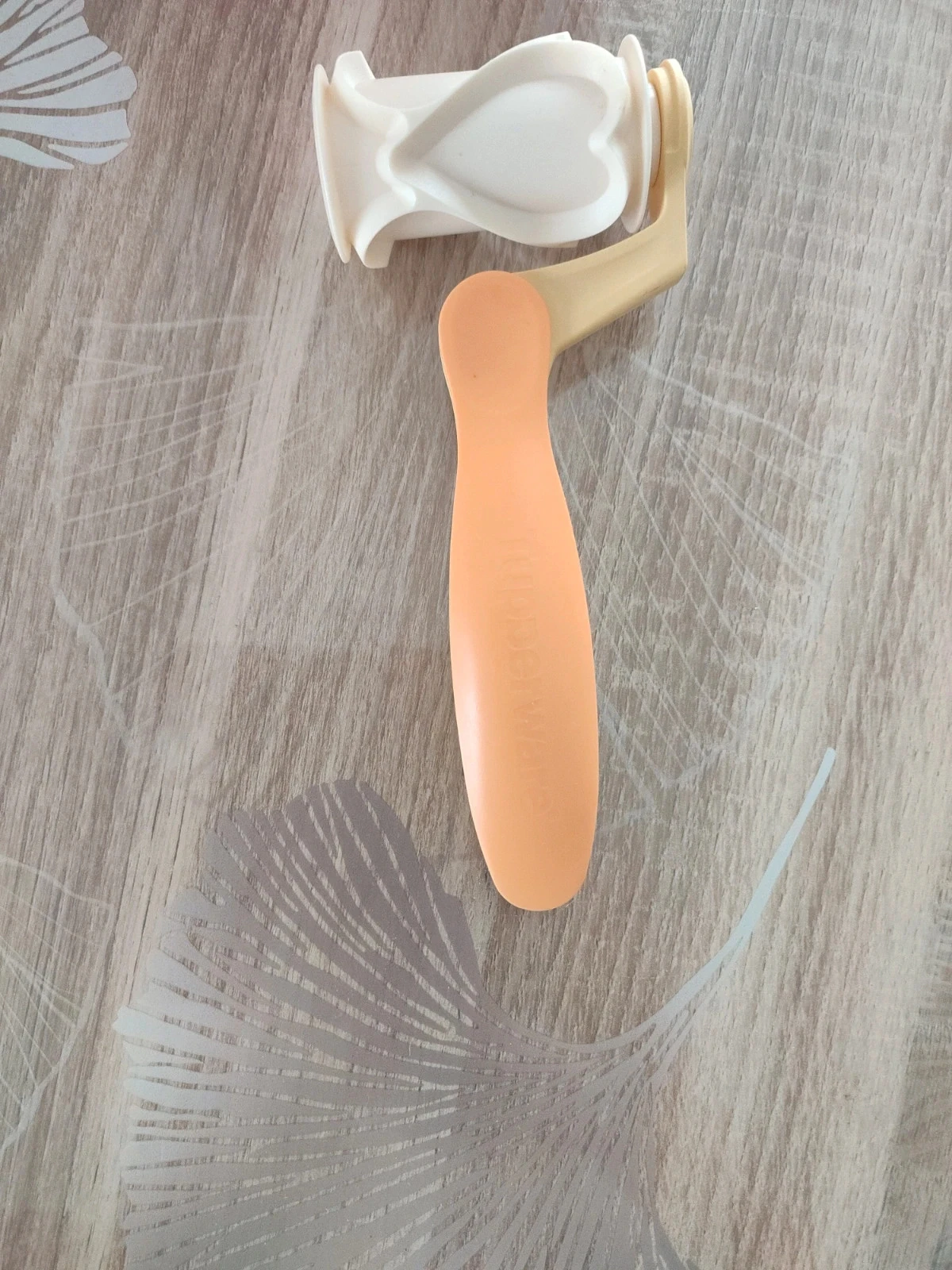 Rouleau a franzir tupperware – photo 3